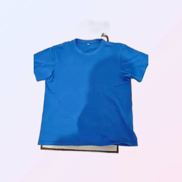 T-shirt bleu